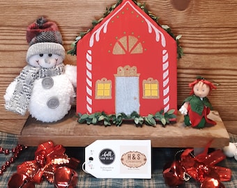 Christmas House Wood Shelf Sitter