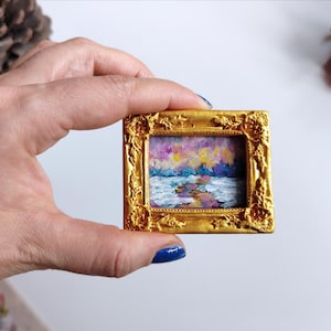 Pintura em óleo em miniatura de cena de inverno com moldura dourada