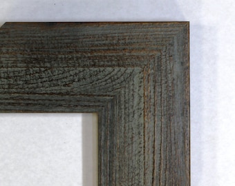 Modern Barnwood Style Picture Frame – Distressed Gray Finish