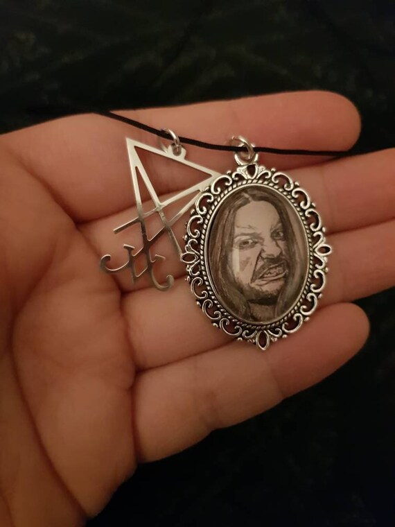 Black metal lockets deals