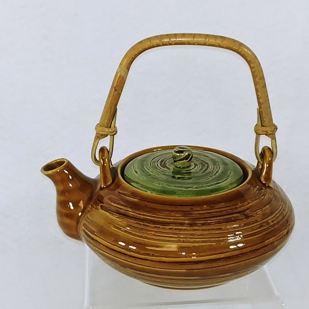 Teapot With Wood Handle Asian Inspired 2 Cup Capacity Collectible