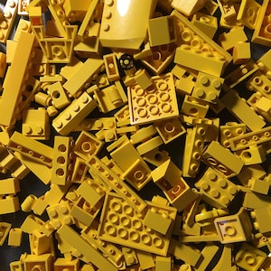 8 oz (1/2 pound) of Yellow Bulk Lego
