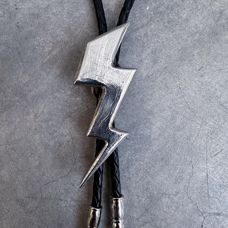 Bolo-strikje bliksemschicht: sterlingzilver, messing of brons - Southwestern Fashion afbeelding 4