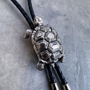 Krawat Sonoran Desert Tortoise Bolo: mosiądz, biały brąz lub srebro próby 925