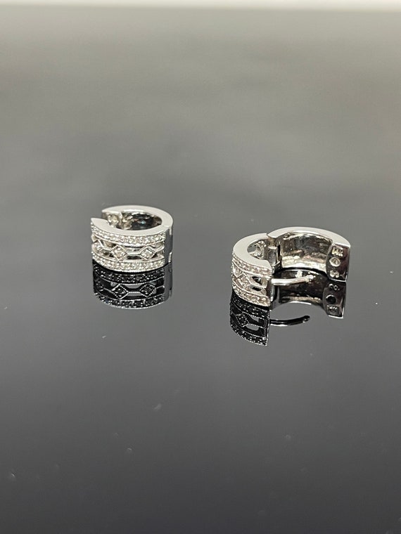 14k White Gold & Diamond Earrings - image 4