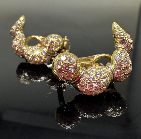 Beautiful 18k Gold and Diamond Earrings