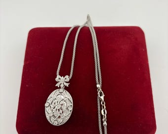 14k White Gold Diamond Locket Necklace