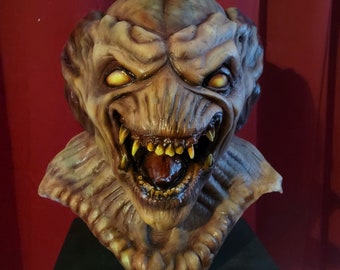 New for 2024*** xxl horror bust pumpkin***head guy inspired prop or collector art piece