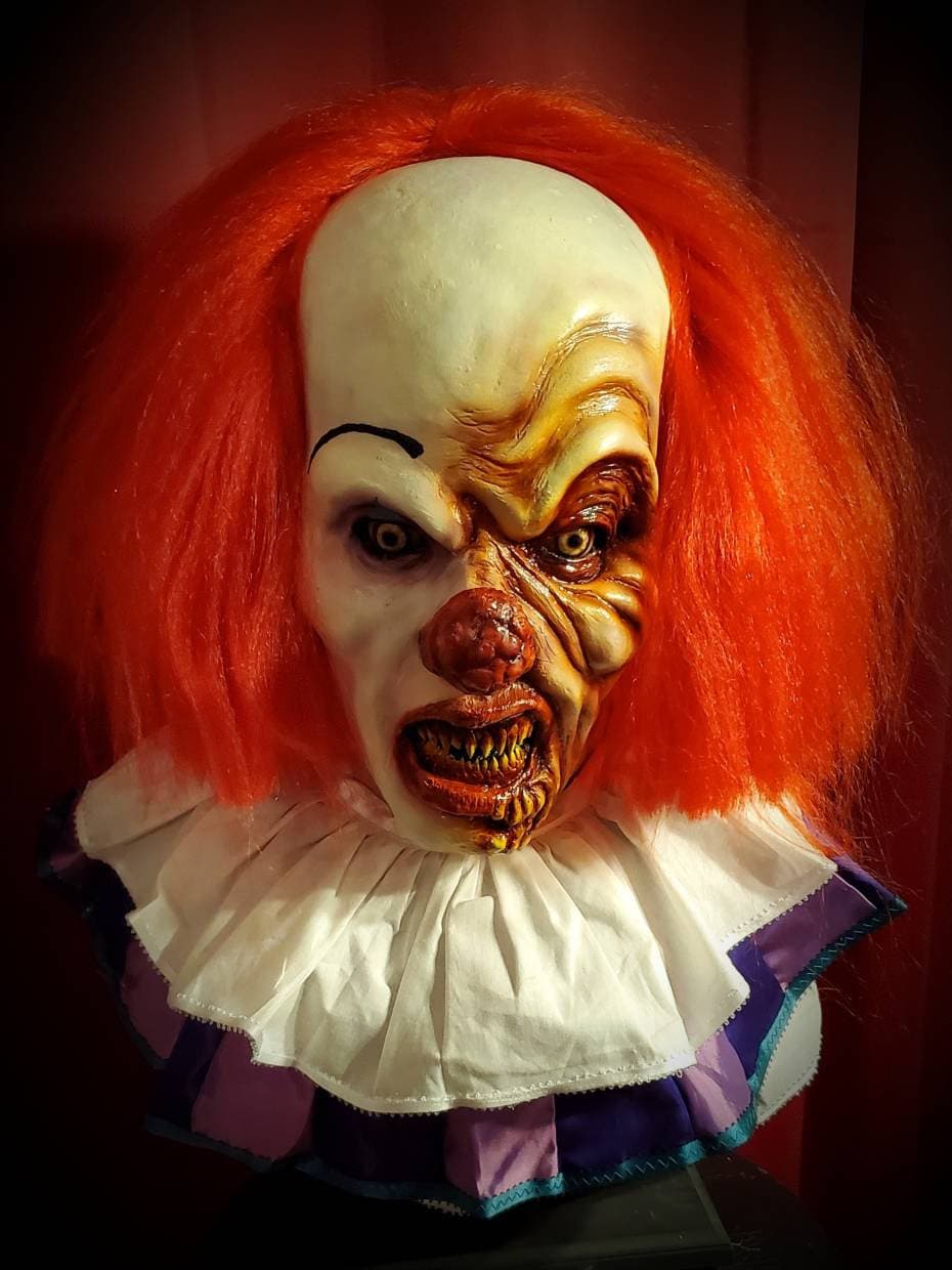 Original Pennywise IT inspired full size collectors bust halloween prop with stand.