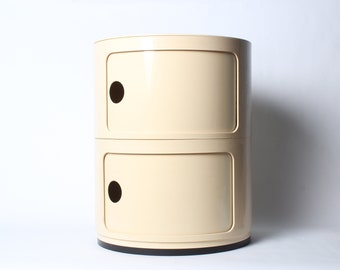 Anna Castelli for Kartell, coffee table, 70s bedside table, space age design, seventies design interior furnishings