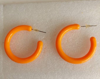 Party time 5cm orange plastic hoop studs