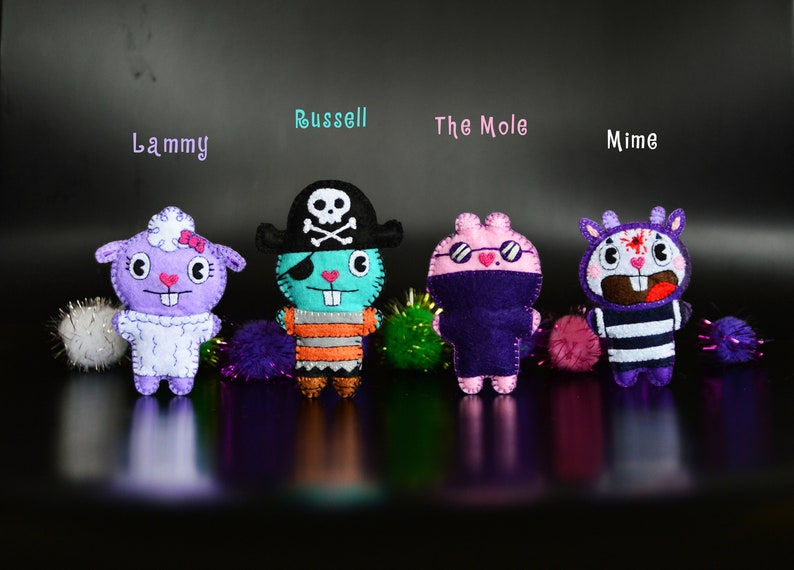 Happy Tree Friends-Llavero de dibujos animados de terror, conjunto de peluche bonito y espeluznante, película de terror, juguetes hechos a mano, muñecas coleccionables, accesorios góticos imagen 9