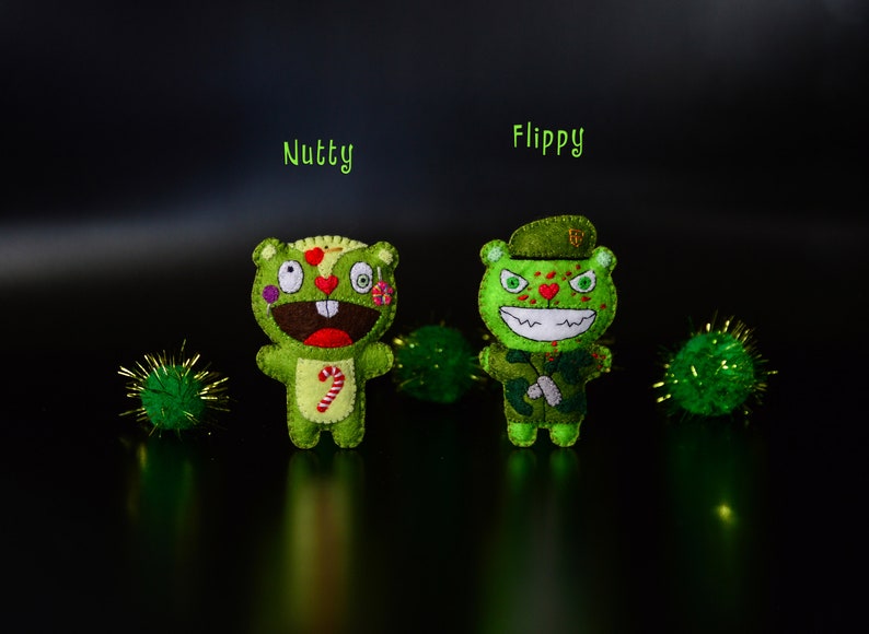 Happy Tree Friends-Llavero de dibujos animados de terror, conjunto de peluche bonito y espeluznante, película de terror, juguetes hechos a mano, muñecas coleccionables, accesorios góticos imagen 5