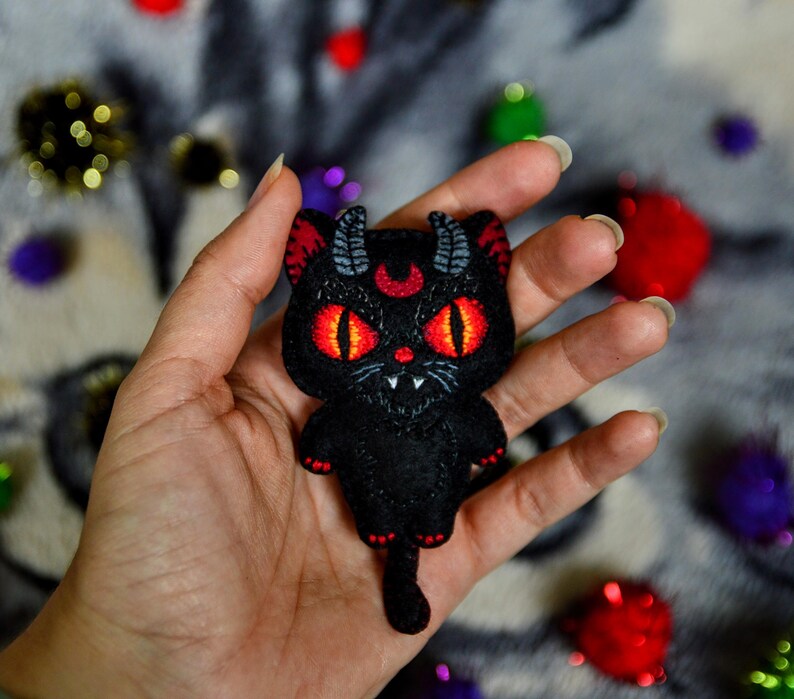 Spooky Cat Plushie Keychain, Gothic Halloween Doll Black Cat
