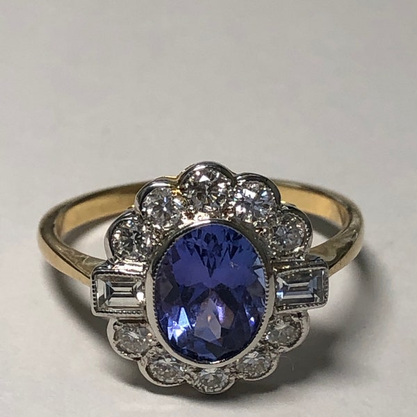 18ct Gold. Natural Tanzanite & Sparkling Diamond Ring. Size O. U.S. 7.5