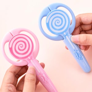 Ciseaux en forme de bonbon en 2 couleurs rose et bleu Ciseaux mignons pour enfants image 3