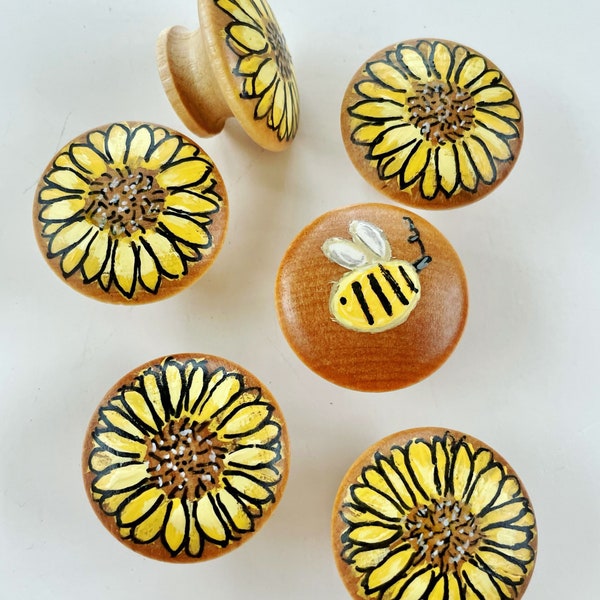 Sunflower knobs, Perfect for flower, nature theme, nursery, or yellow lovers.  Hand painted wood knobs for kids or babies rooms. (1 knob).