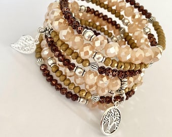 Pulsera de alambre con cuentas de vidrio color caramelo: hecha a mano con alambre de memoria.