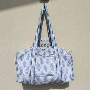 Große Baumwoll-Weekender-Reisetasche, handgefertigte gesteppte Stoff-Reisetasche, Block-bedruckte Reisetasche, Handgepäcktasche, Taschen für Frauen
