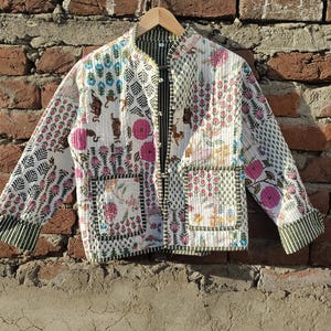 Cappotto Kantha in patchwork di cotone fatto a mano: giacca boho trapuntata