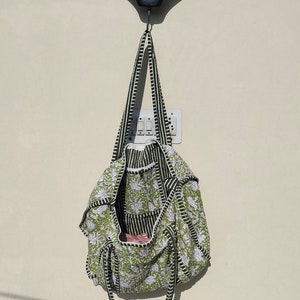 Indische handgefertigte gesteppte Stofftasche, große Baumwoll-Weekender-Reisetasche, Block gedruckte Reisetasche, Handgepäcktasche, Taschen für Frauen