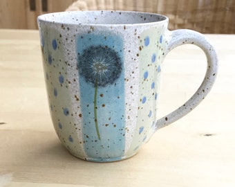 large mug, approx. 480ml, with dandelions