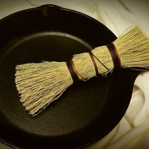 Cast Iron Pot Scrubber Vegetable Brush Combo Cast Iron cleaning tool multi-use kitchen gadget Broomcorn Brush housewarming gift kitchen