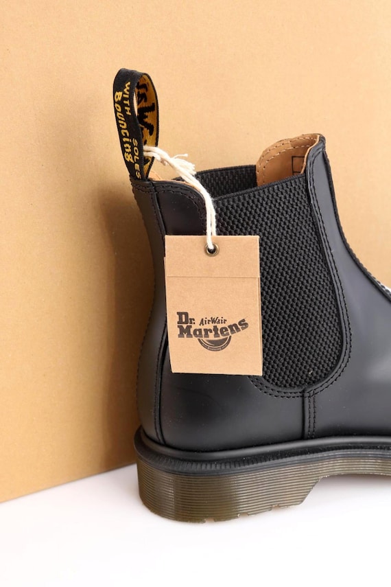 Dr MARTENS Airwair™ New in Box Air Cushioned Bouncing Sole 2976