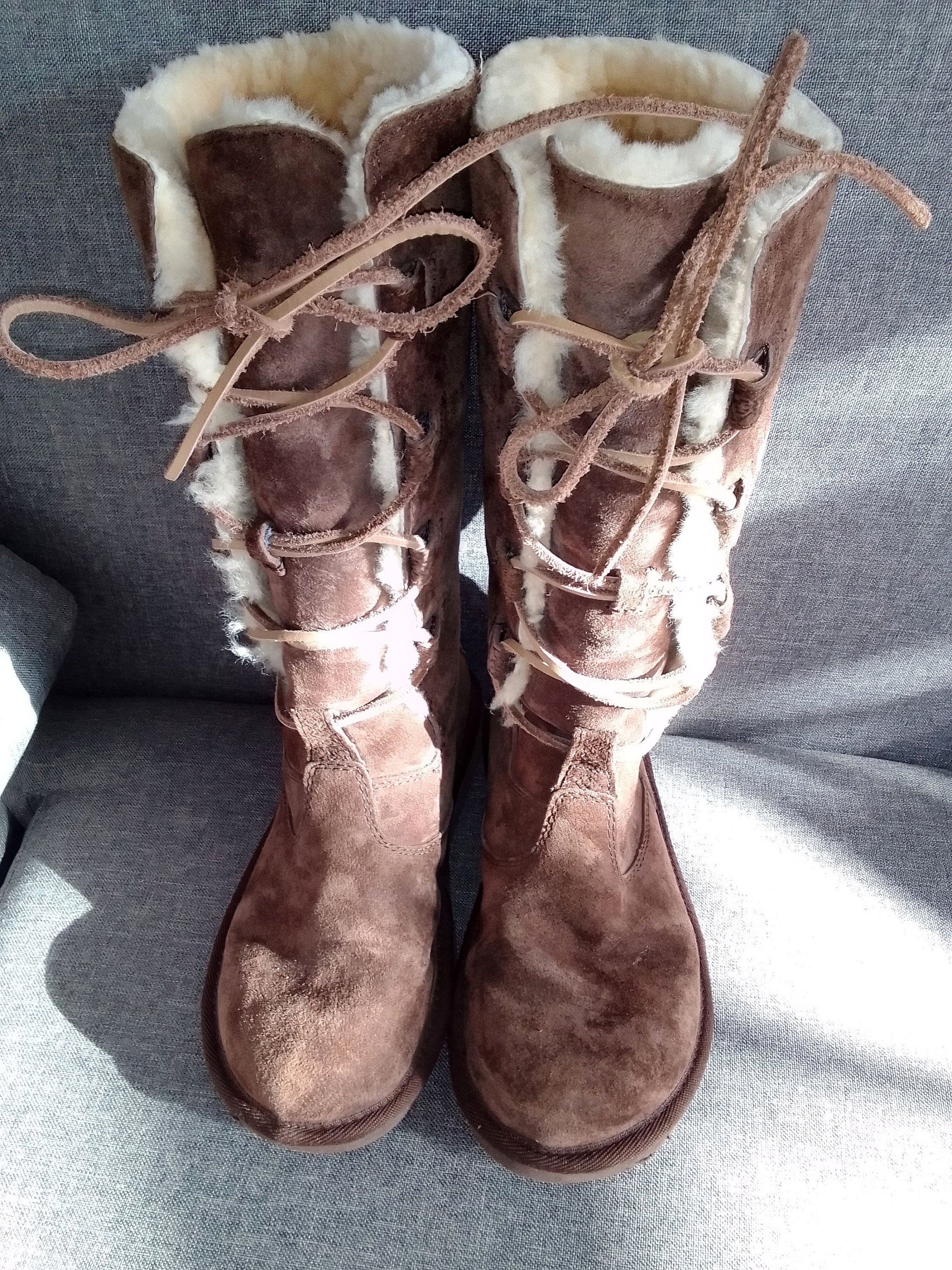 Knee high lace up on sale ugg boots