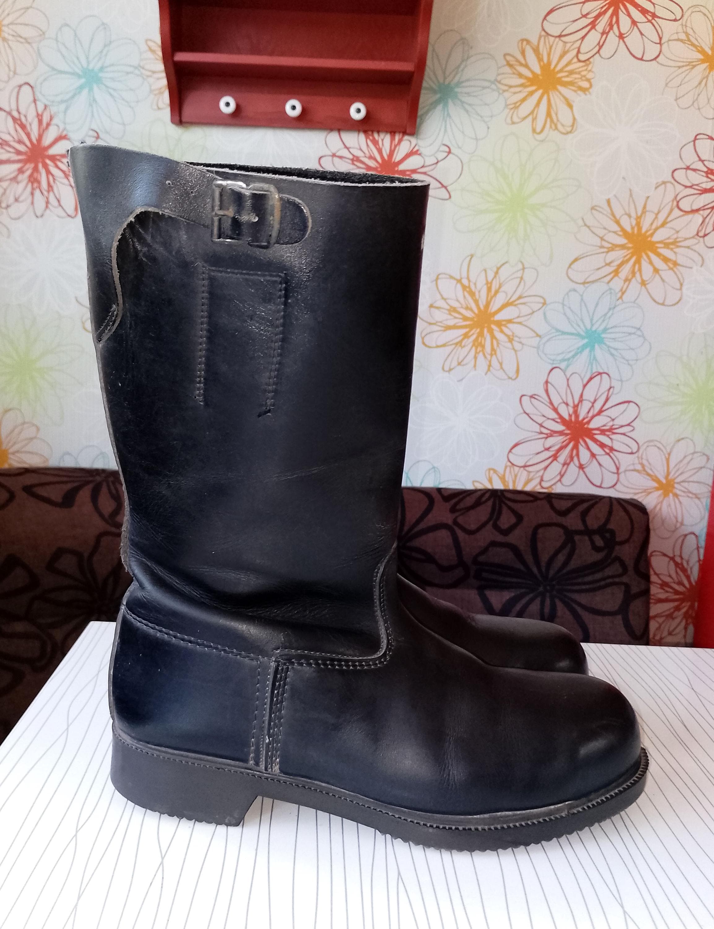 HENKE 60s Swiss Army Military Police Short Pull on Black Hard