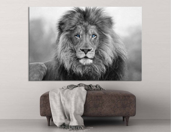 Portrait of a Lion - Black and White Painting by Lucie Bilodeau - Fine