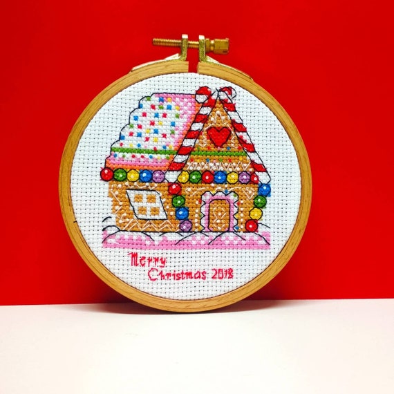 Merry Christmas Hoop Art Wall Decor 4 Inch Finished Embroidery Cross Stitched Gingerbread Cozy House Xmas Winter Ornament Door Hanging Idea Merry Christmas Hoop Art Wall Decor 4 Inch Finished Embroidery Cross Stitched Gingerbread Cozy House Xmas Winter Ornament Door Hanging Idea