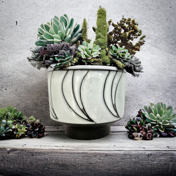 Vaso de flores estilo meados do século XX da Böttger, década de 1960.