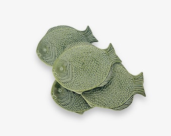 Platos de pescado verdes de los años 70 fabricados en Italia.