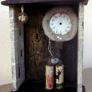 Montage - Art Box - Diorama - gemischte Technik - Mixed-Media - Recycling und natürlichen Elementen - Neugier - Box