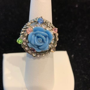 Adjustable Floral Ring with Accents