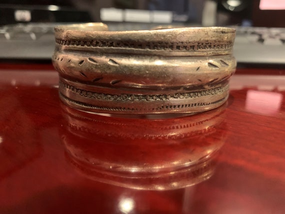 Silver Simple Design Bracelet - image 1