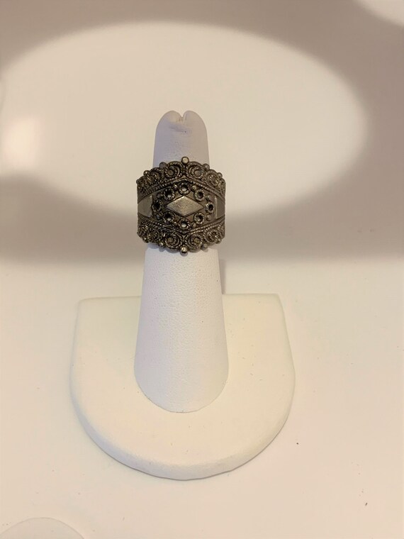 Circular Pattern Design Adjustable Ring - image 2