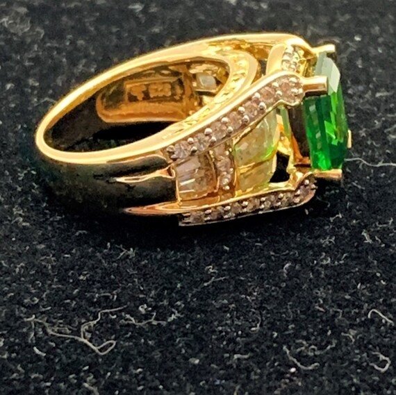 Emerald Colored Statement Ring - image 4
