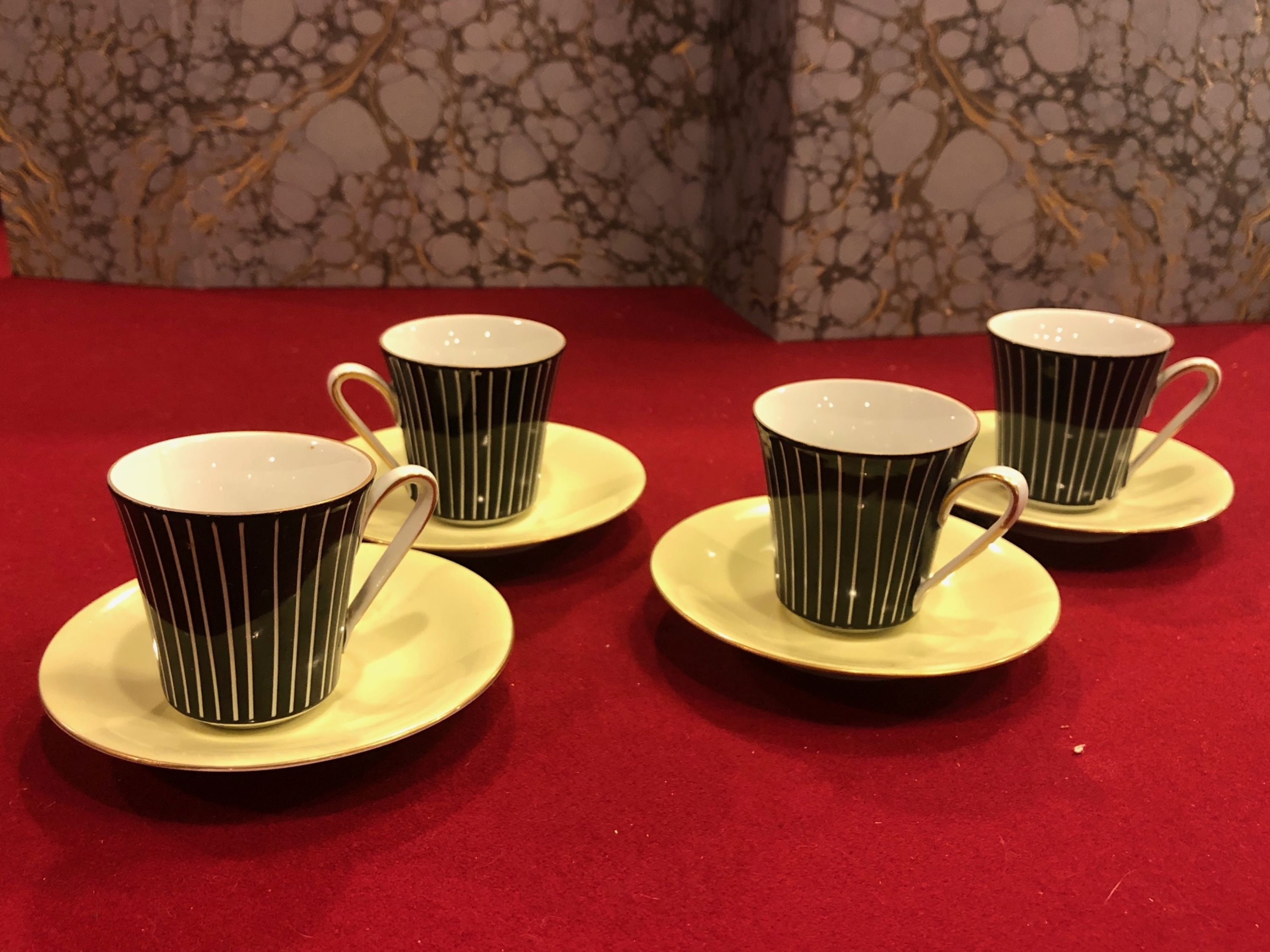 Cup & Saucer Set