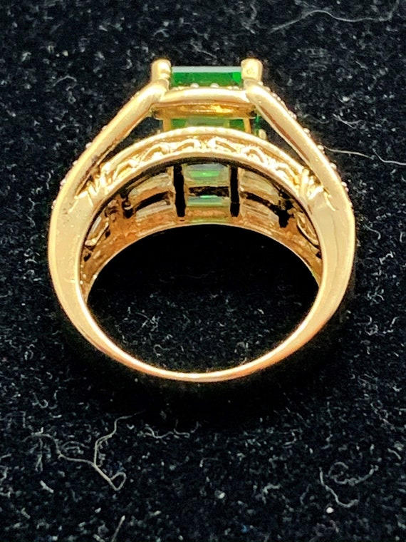 Emerald Colored Statement Ring - image 5