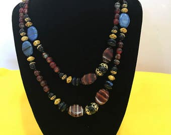 Collar de cuentas de vidrio vintage