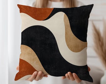 Funda de cojín abstracta, funda de almohada retro, decoración ondulada en tonos tierra, acento moderno de mediados de siglo, almohada negra, beige y marrón.