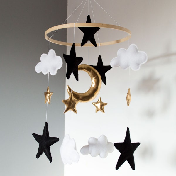 Cot mobile Black and White mobile Cot decoration clouds stars moon Gold nursery Baby shower Gift decor Kids bedroom Black and gold mobile