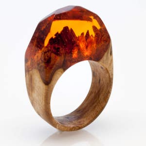 Bague Bois d'Acacia et Résine "Ambre Clair". Bijoux en résine. Bijoux en bois naturel. Cadeau pour elle. Cadeau unique. Anneau en bois fait à la main.