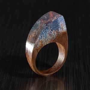 Resin Wood Ring Clear Resin on Top with Forest Rosewood Palisander Ring Abstract Art Custom Ring Modern Abstract Clear Resin Floral Ring
