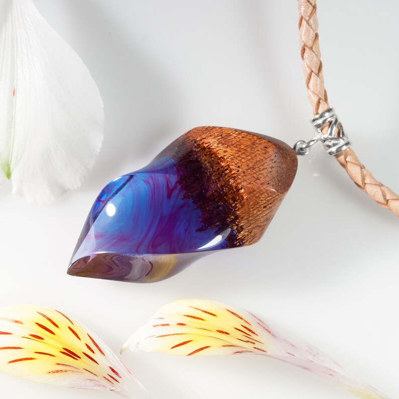 Resin Art Jewelry Wood Resin Necklace Pendant for Women 5th Etsy