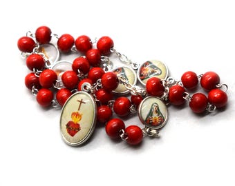Terço das Cinco Chagas: Contas de madeira, Medalhas de Mater Dolorosa
