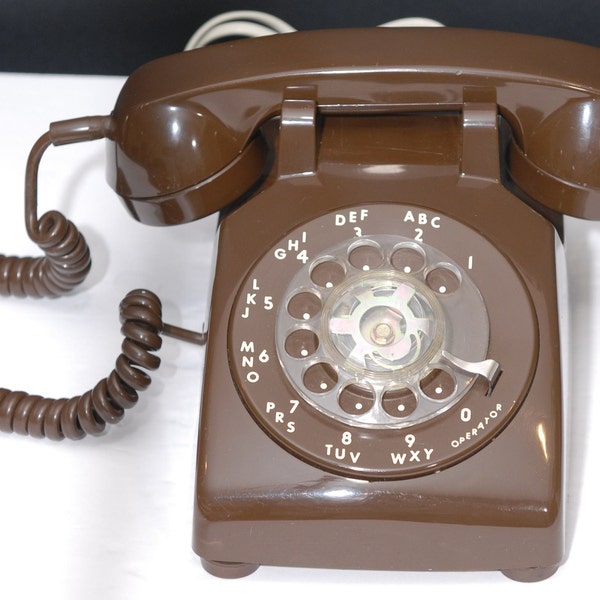 Vintage Chocolate Brown Retro ITT Rotary Desktop Telephone - Excellent and Working