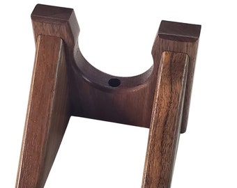 Classical Guitar Wall Hanger, Walnut